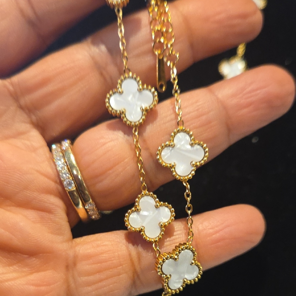 Elegant Gold and White Clover Necklace - Picture 2 of 4